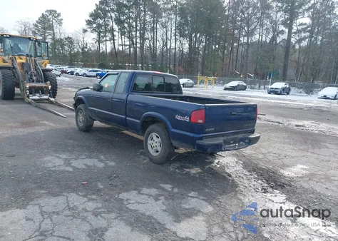 2002 Chevrolet S-10 Ls from USA, damaged, VIN 1GCDT19W928261301